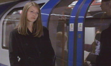 Gwynnie in Sliding Doors - Picture from Nick Cooper's Tube on Film & TV site